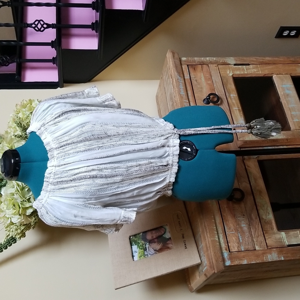 NWT Spirited Boutiques "The Tage" Top - SZ M